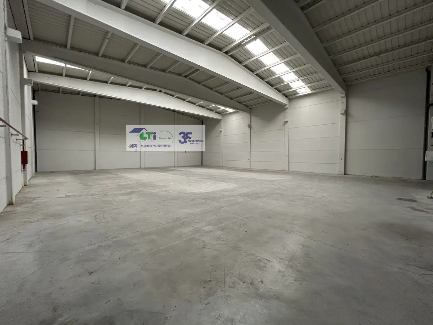 Industrial buildings for rent in CALLE SISALLO , Cartuja Baja