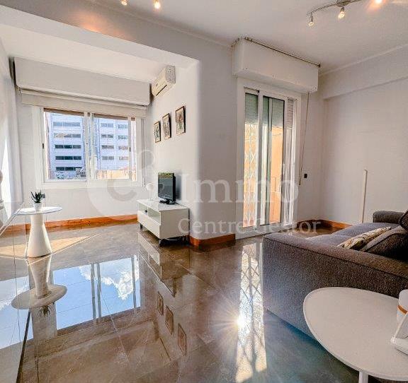 Photo 1 of Flat for sale in Carrer de Sèneca, Vila de Gràcia, Barcelona