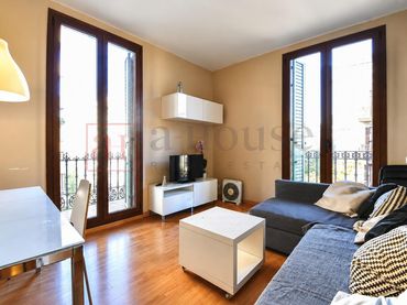 Wohnung mit Balkon zum Verkauf in Carrer de la Diputació