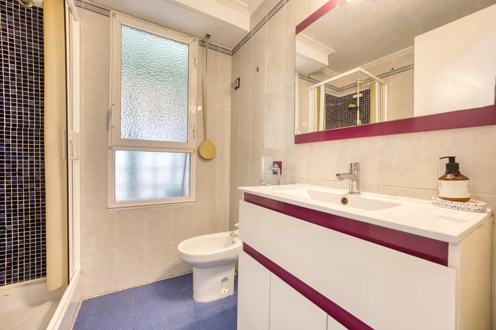 Badezimmer von Dachboden zum Verkauf in Alicante / Alacant mit Klimaanlage, Heizung und Terrasse