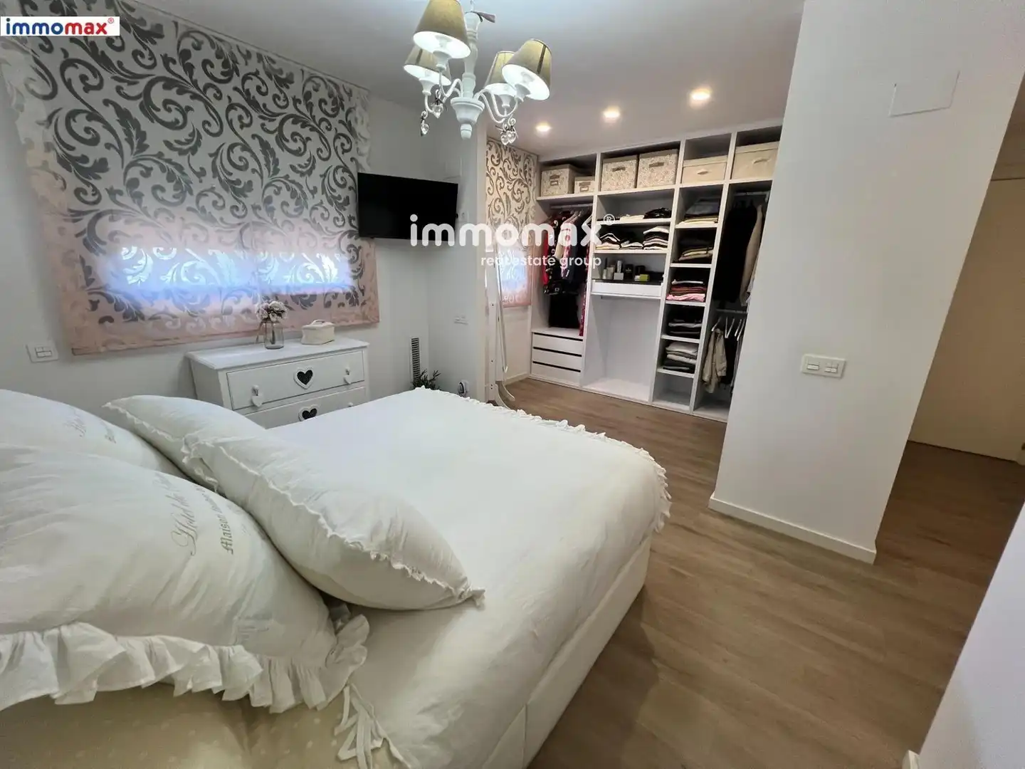 Habitación de Piso en venta en Sant Boi de Llobregat con Aire acondicionado, Terraza y Trastero