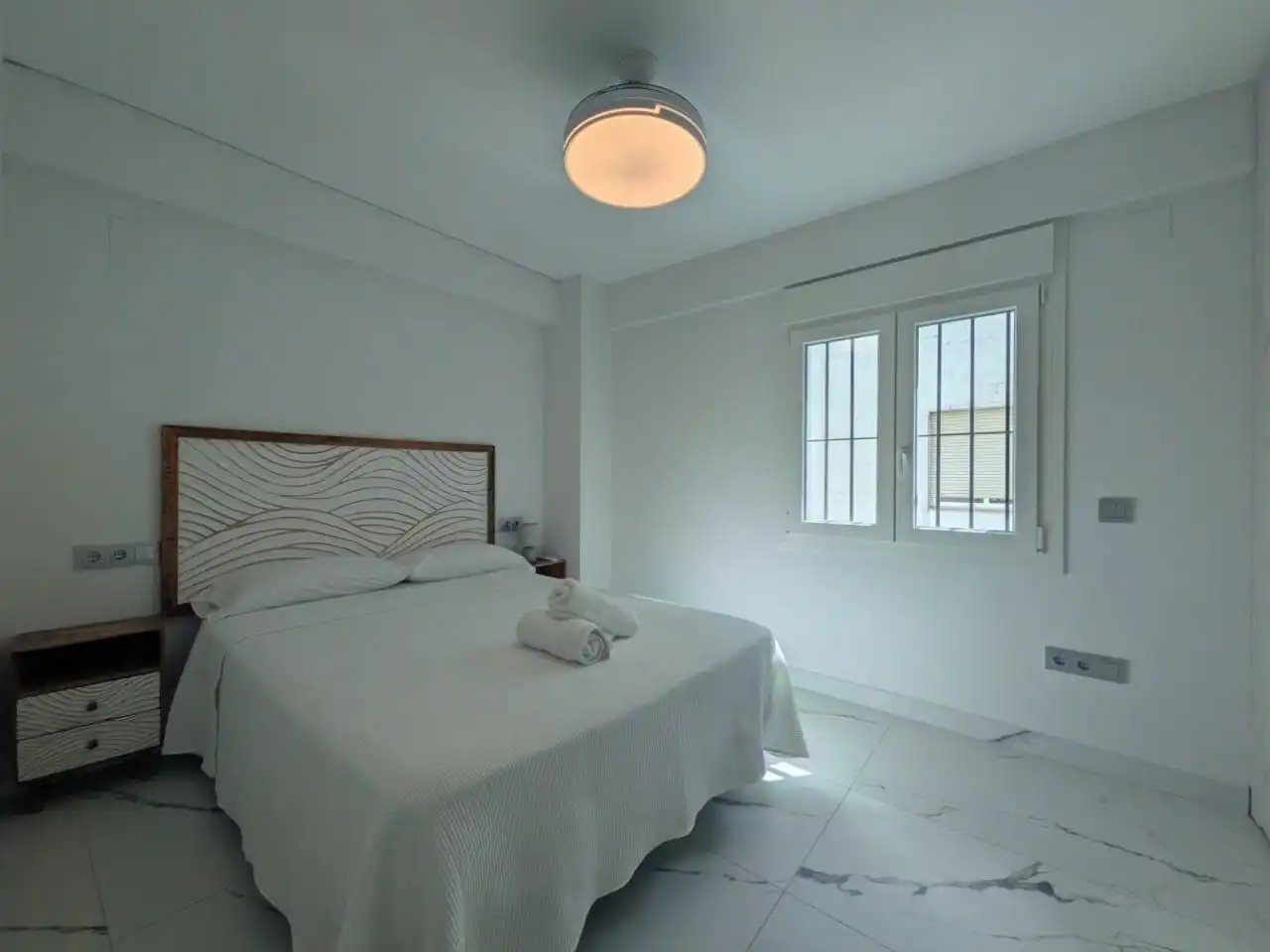 Bedroom of Flat for sale in Córdoba  with Air Conditioner, Terrace and Furnished