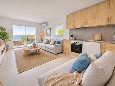 House with balcony for sale in Almadrava - Canyelles - Puig-Rom