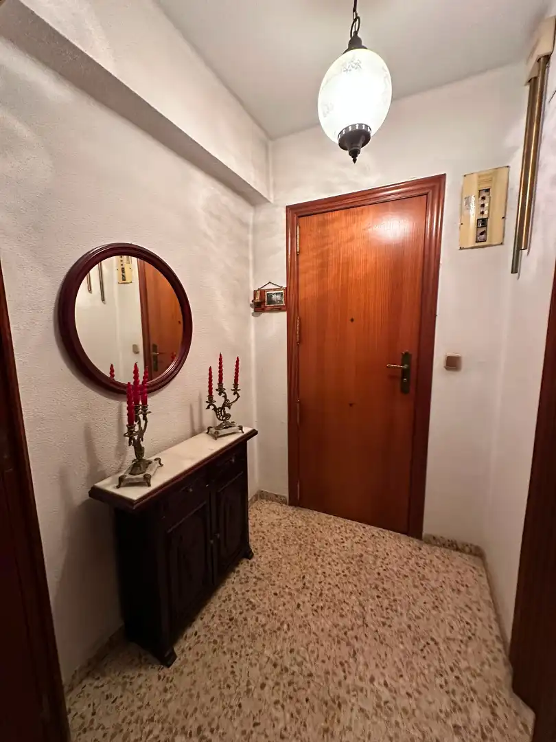 Piso en venta en Valencia con Amueblado, Horno y Balcón
