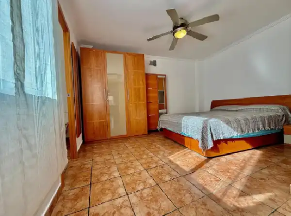 Habitación de Ático en venta en Elche / Elx con Aire acondicionado, Terraza y Trastero