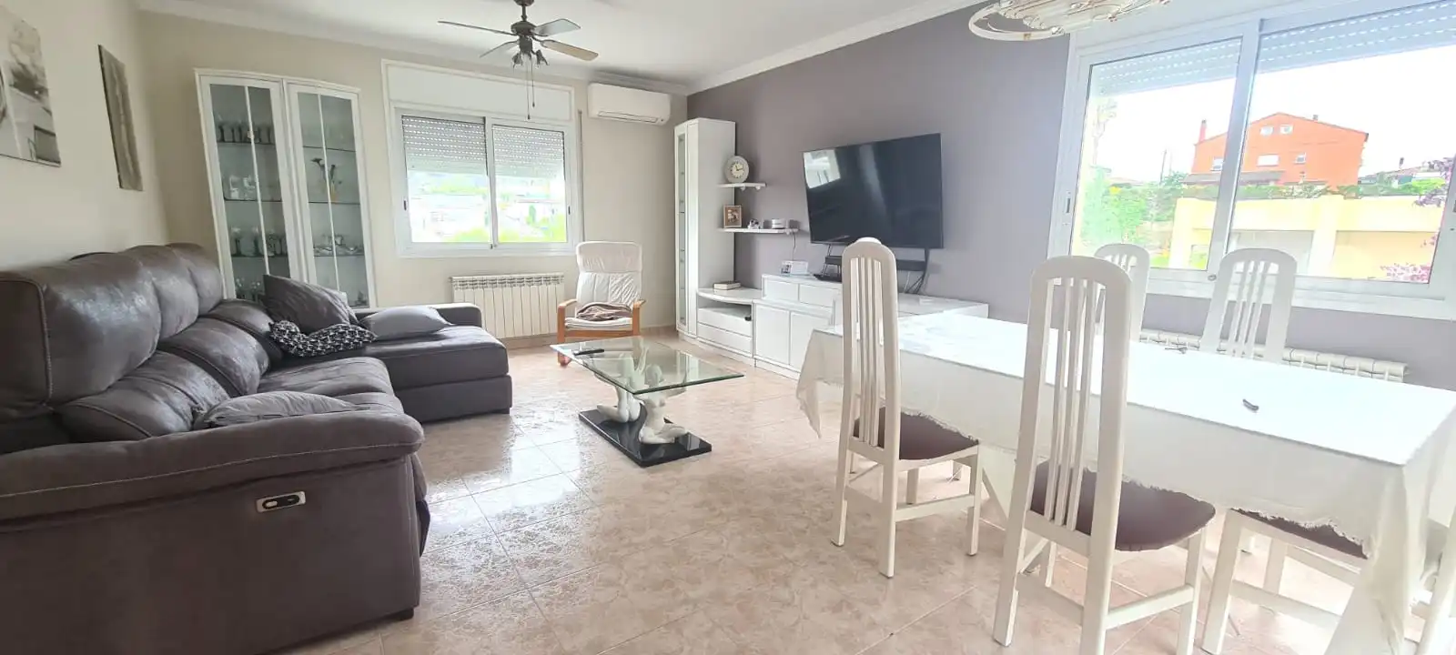 Living room of Houses for sale in Caldes de Malavella  with Air Conditioner, Heating and Private garden
