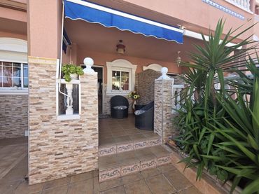 Casa amb jardí en venda a Santa Pola ciudad