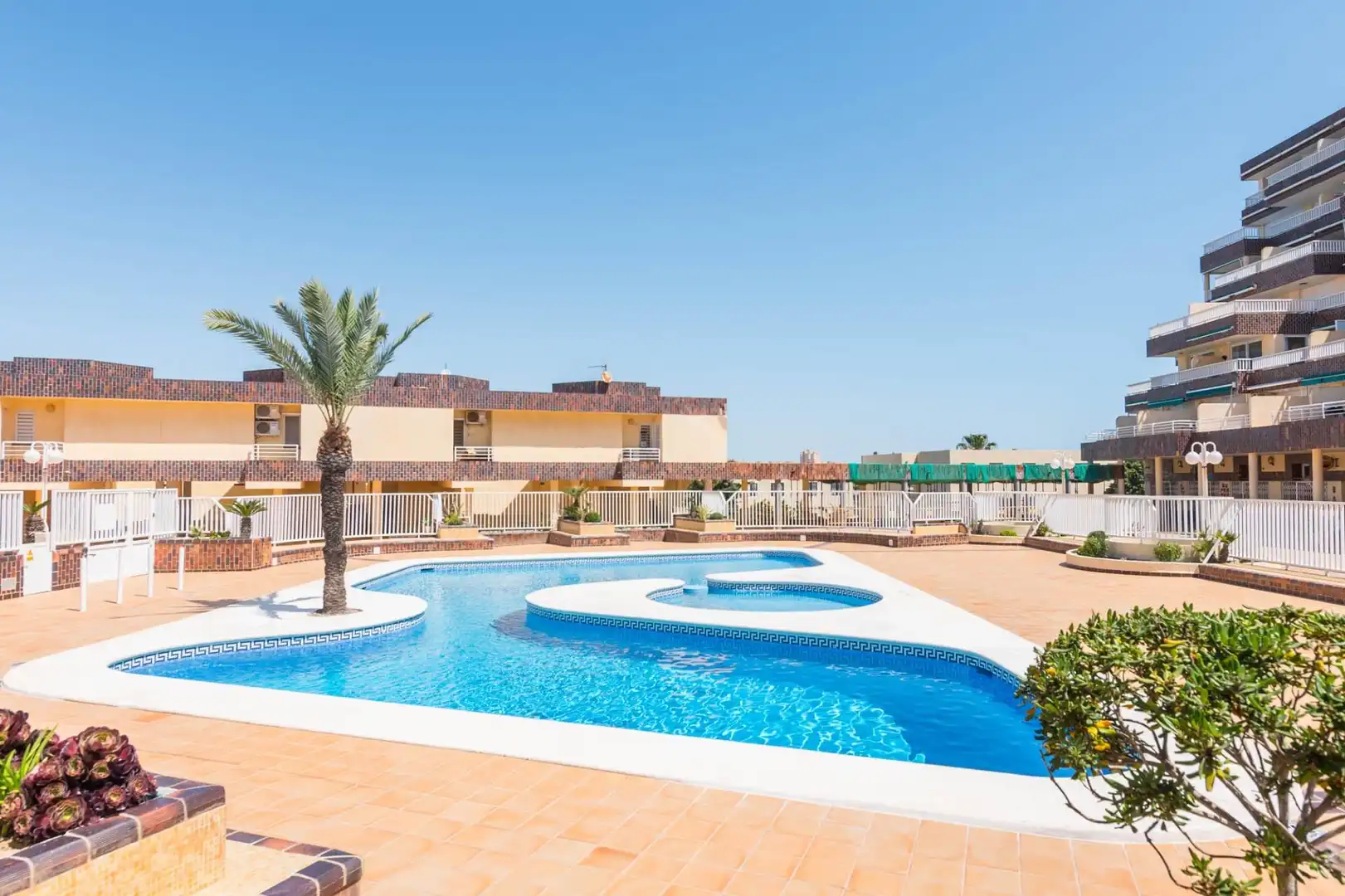 Flat for rent in Calle ARPON-MANGA, 2, Zona Galúa - Calnegre