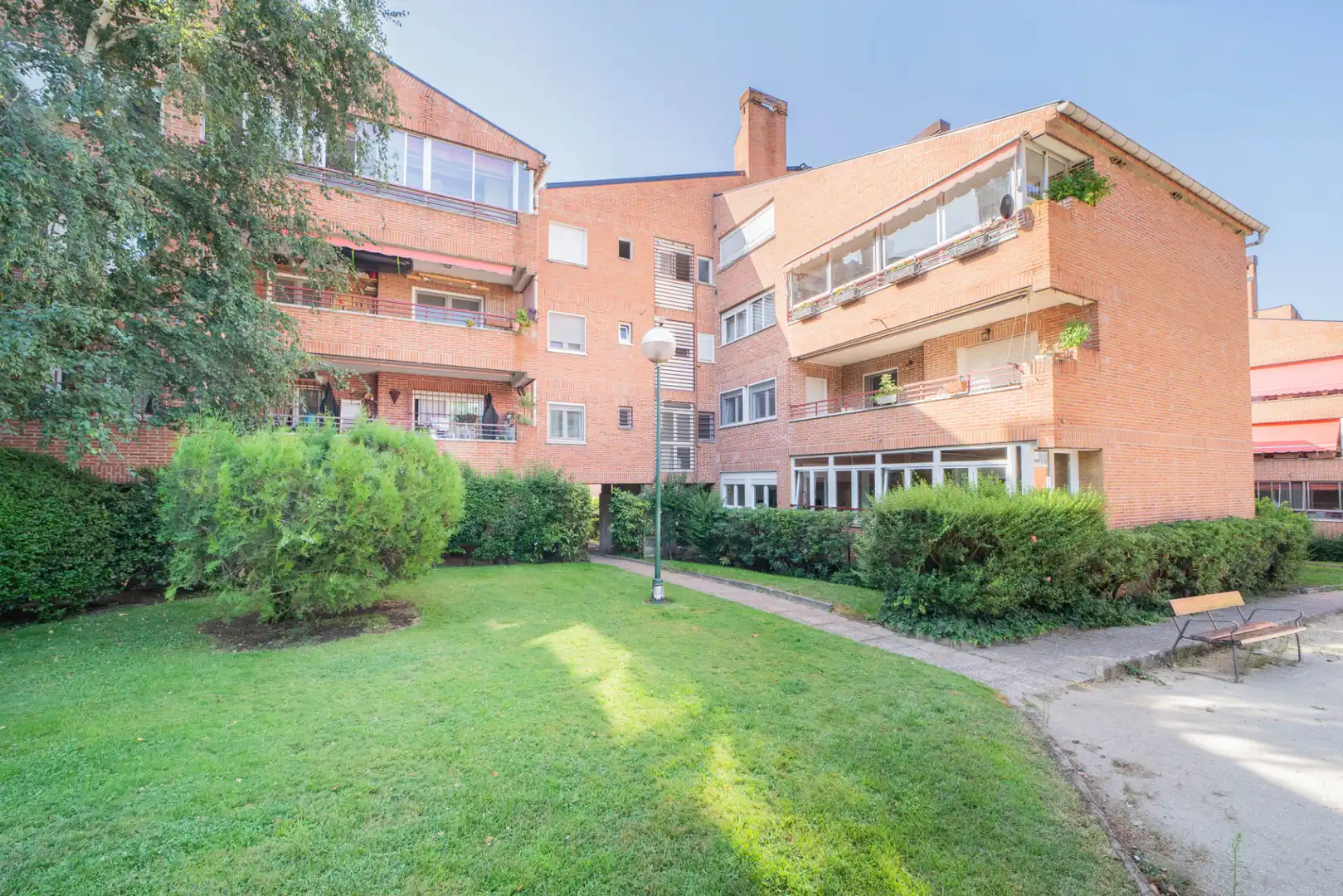 Vista exterior de Pis en venda en Galapagar amb Calefacció, Terrassa i Piscina comunitària