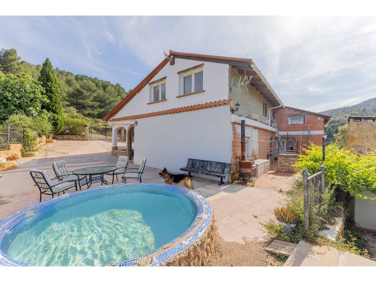 Exterior view of Country house for sale in Serra  with Air Conditioner, Heating and Private garden