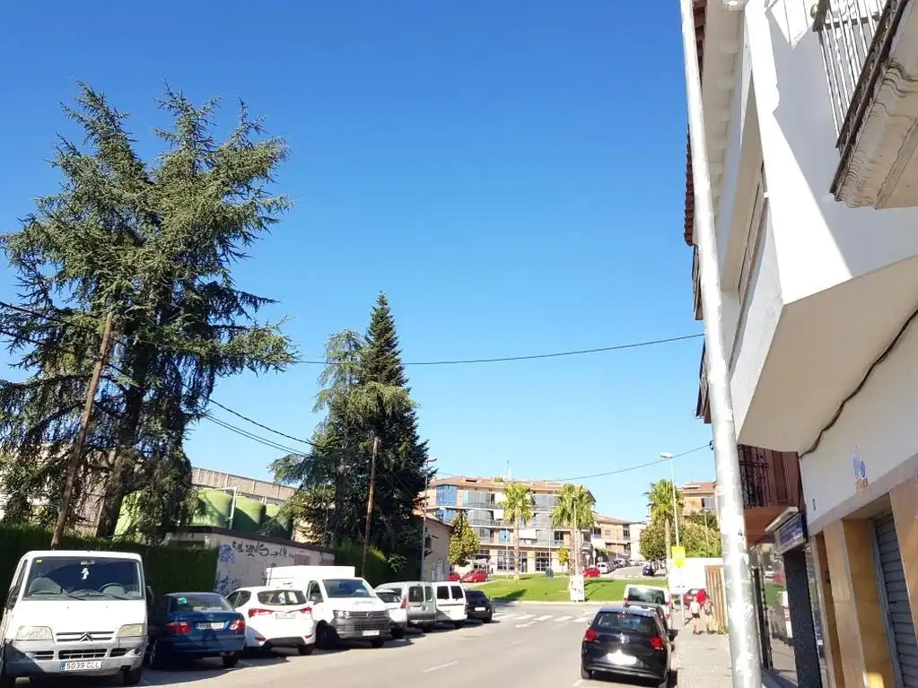 Vista exterior de Garaje en venta en Rubí
