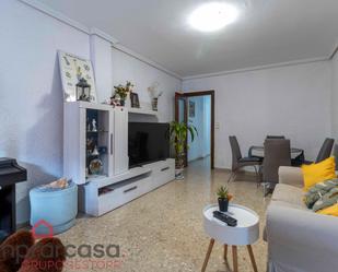 Living room of Flat for sale in Torrent  with Oven and Balcony