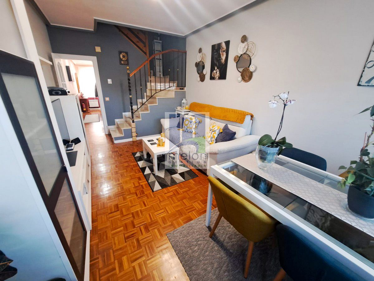 Vista exterior de Casa o xalet en venda en Burgos Capital