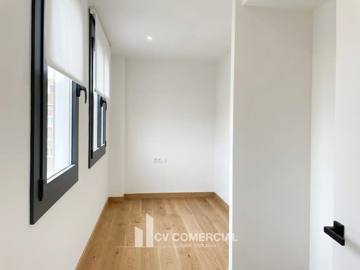 Bedroom of Flat for sale in Pallejà  with Air Conditioner, Heating and Parquet flooring