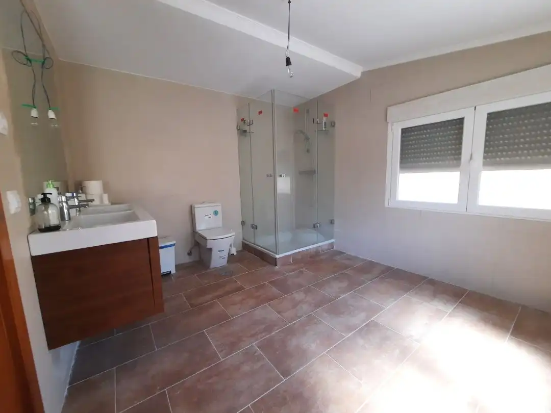 Baño de Casa o chalet en venta en Escalona con Calefacción, Jardín privado y Terraza