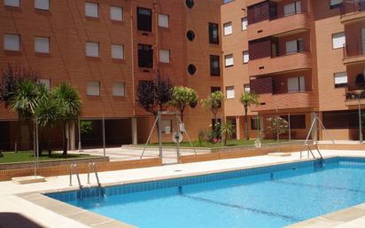 Piscina de Planta baixa en venda en Salamanca Capital amb Calefacció i Piscina comunitària