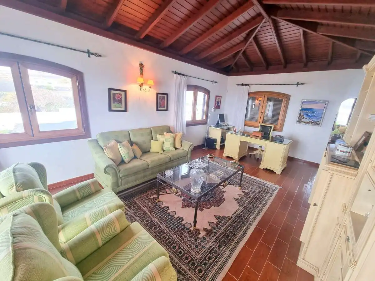 Sala de estar de Casa o chalet en venta en Tías con Jardín privado, Terraza y Amueblado