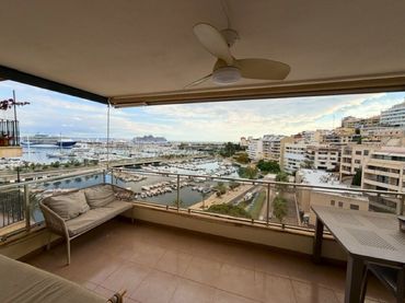 Appartement compact avec ascenseur à louer à Ponent