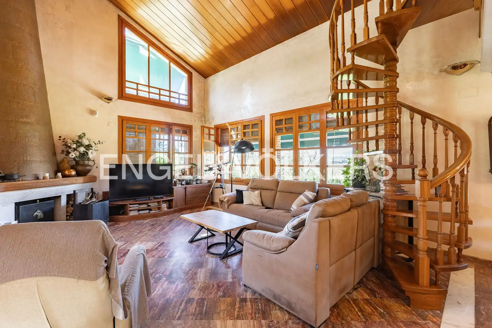 Sala d'estar de Finca rústica en venda en Caldes de Montbui amb Aire condicionat, Calefacció i Jardí privat