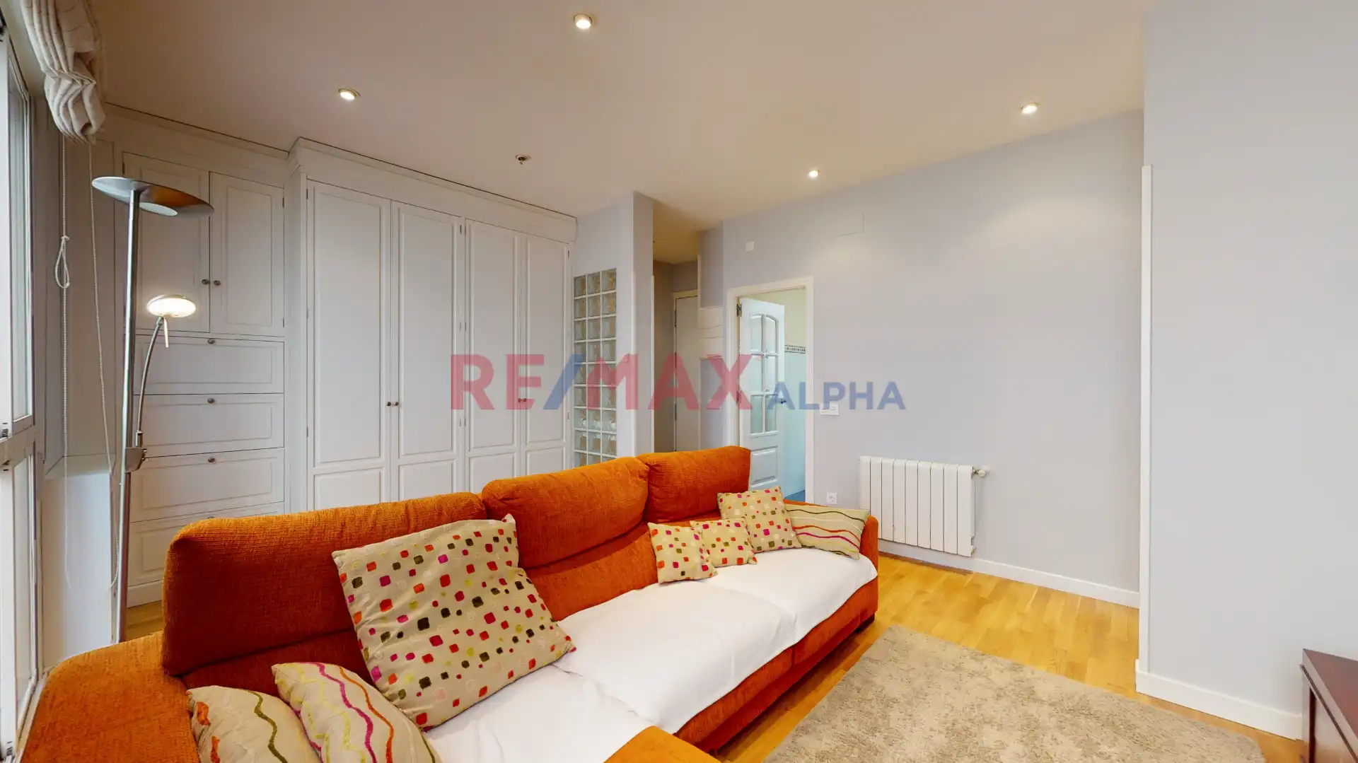 Flat for rent in Madrid  with Air Conditioner, Heating and Furnished