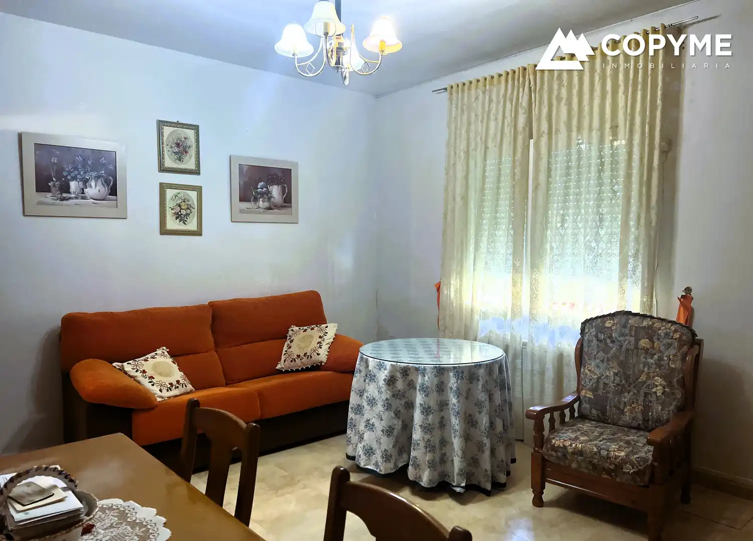 Sala d'estar de Casa o xalet en venda en Rielves amb Calefacció, Jardí privat i Traster