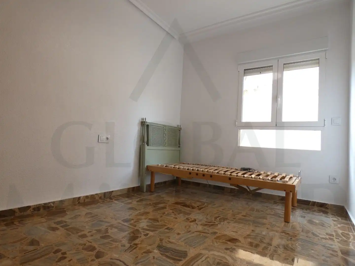 Flat for rent in Calle Ángel Bruna, 20, Ensanche