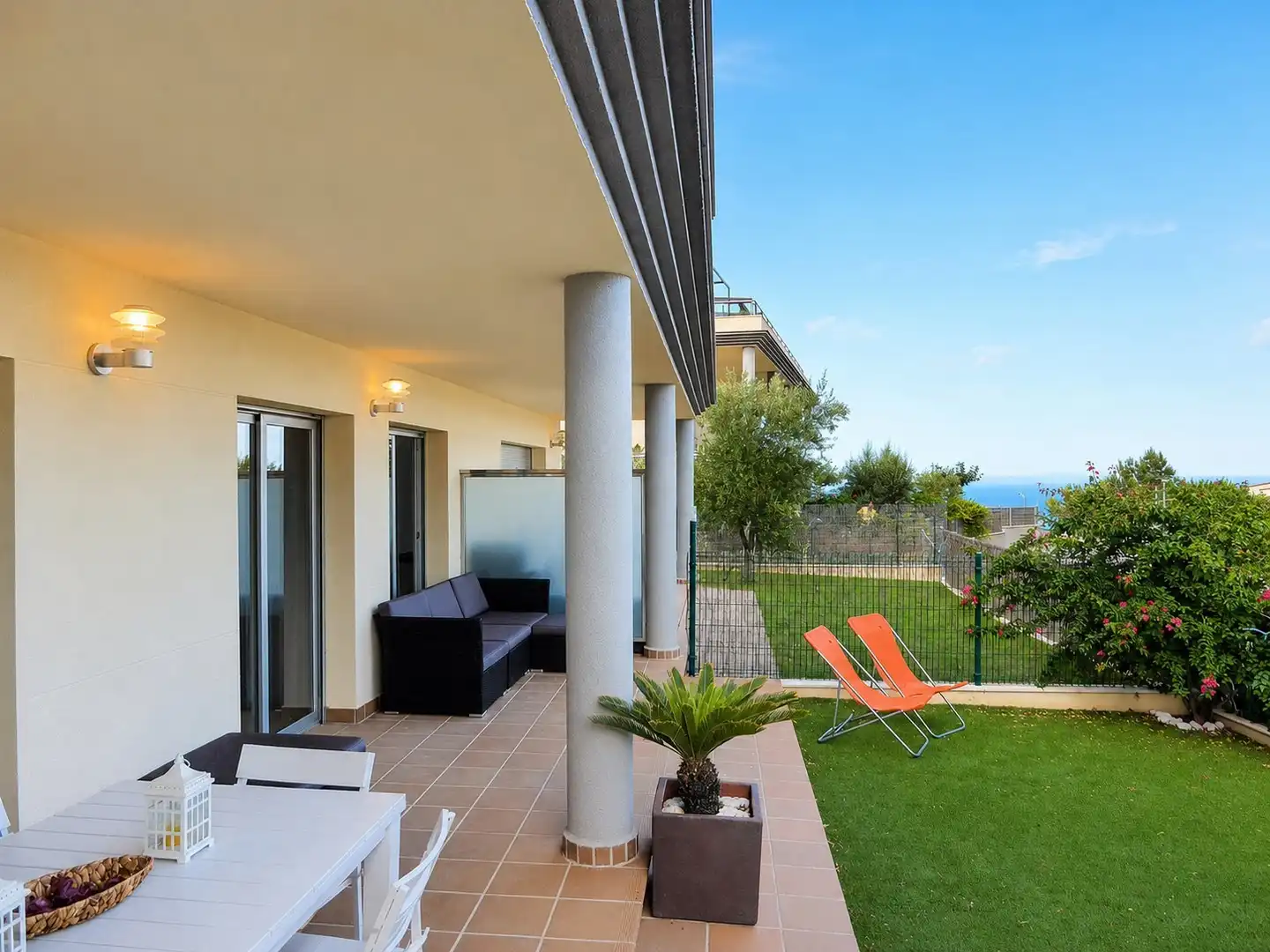 Terrasse von Erdgeschoss zum Verkauf in Llançà mit Heizung, Terrasse und Abstellraum