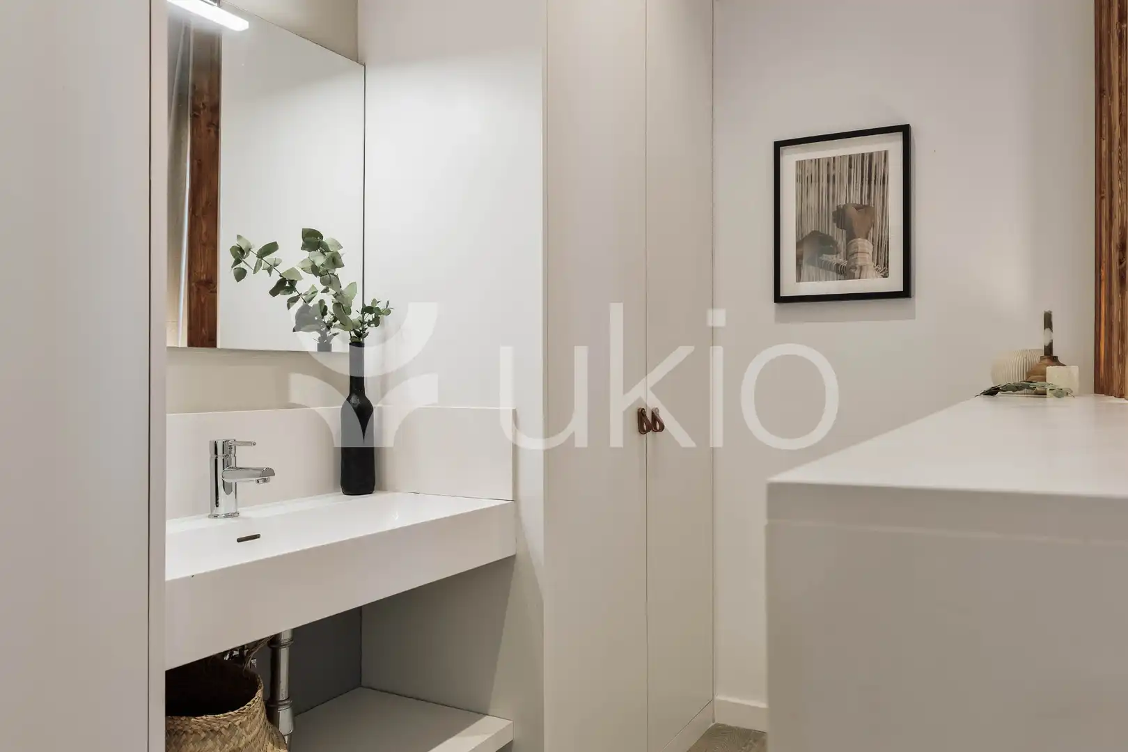Bany de Apartament de lloguer en Barcelona amb Aire condicionat, Calefacció i Moblat