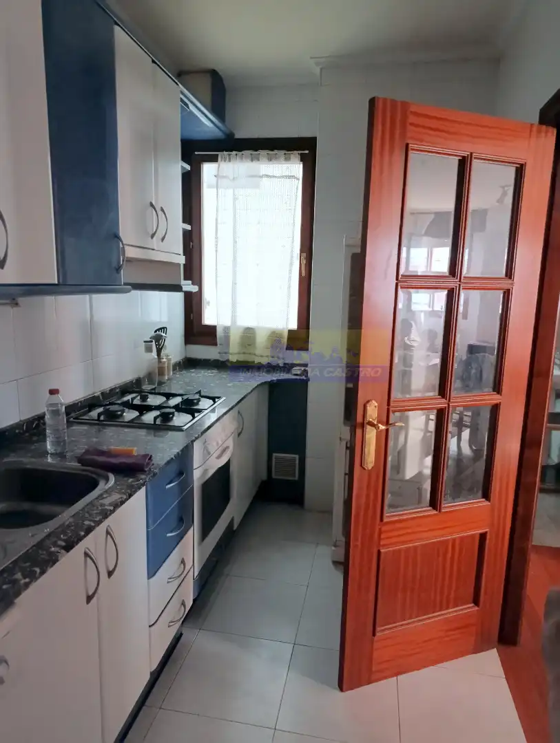 Ground floor for rent in Calle Poeta Jose Hierro, Centro