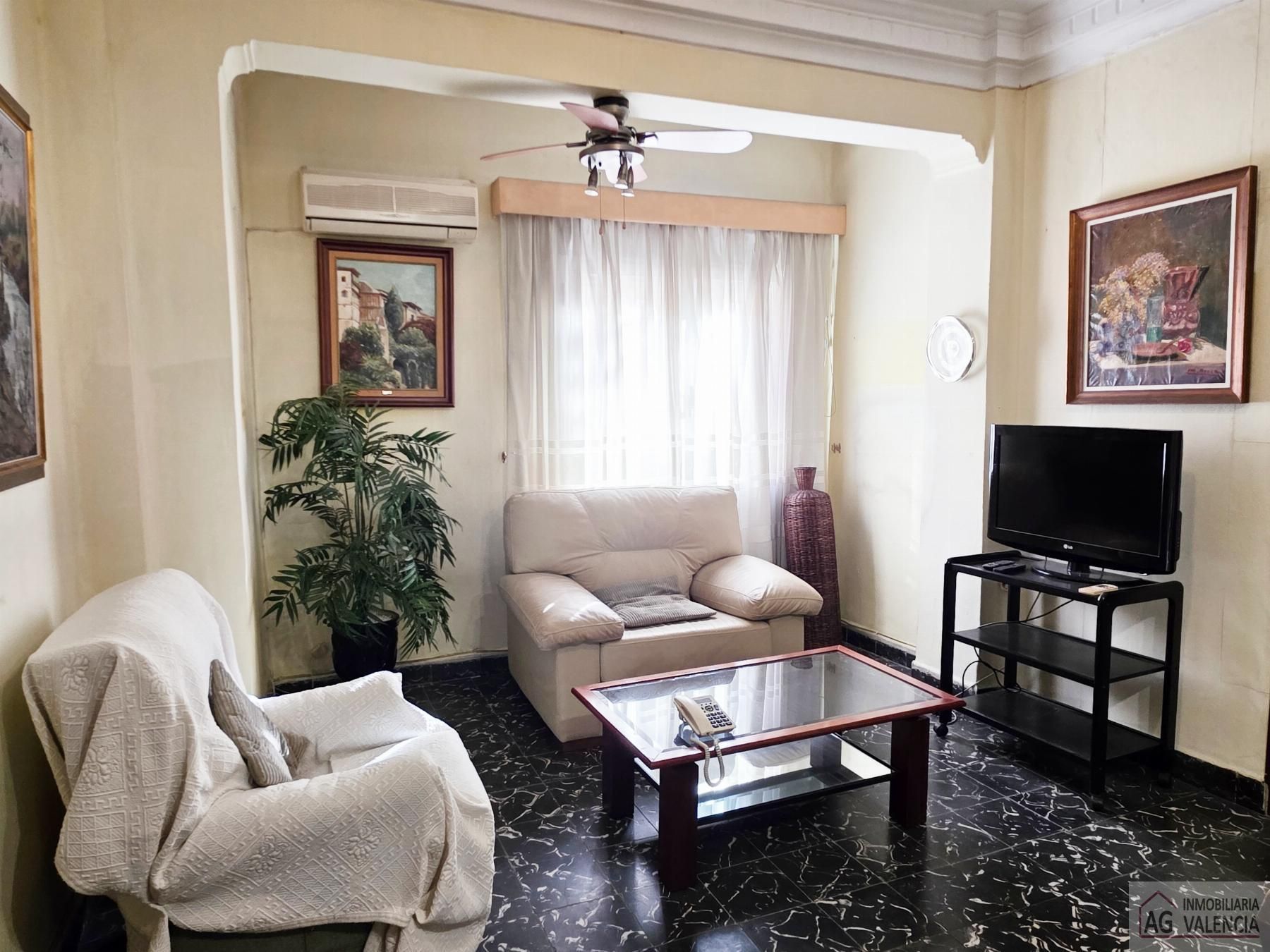 Flat for sale in d´Ontinyent, Arrancapins, Extramurs