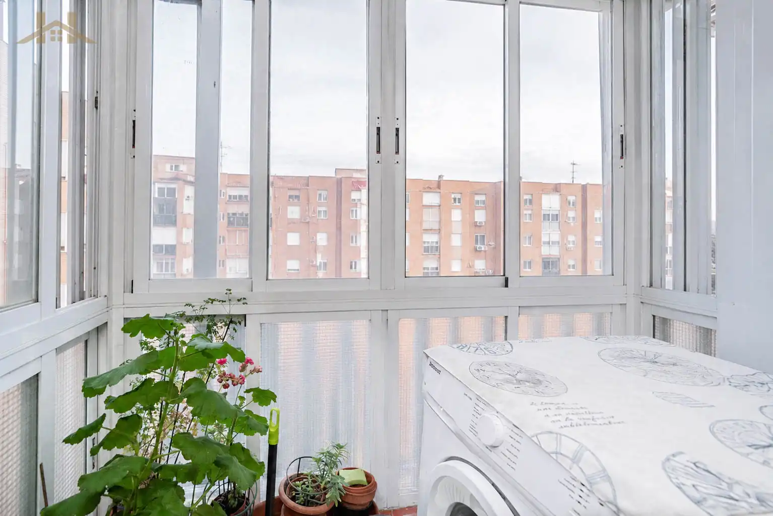 Terrasse von Wohnung zum Verkauf in Alcorcón mit Abstellraum, Ofen und Balkon