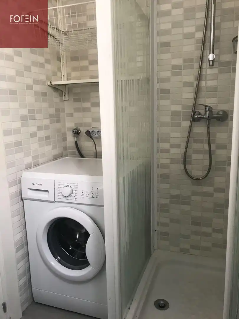 Badezimmer von Wohnung zur Miete in Madrid mit Heizung und Möbliert