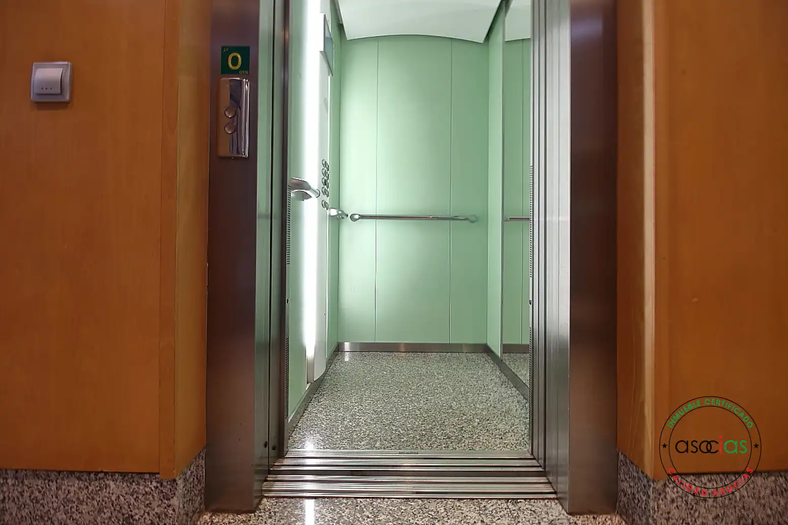 Pis en venda en Gijón  amb Calefacció i Traster