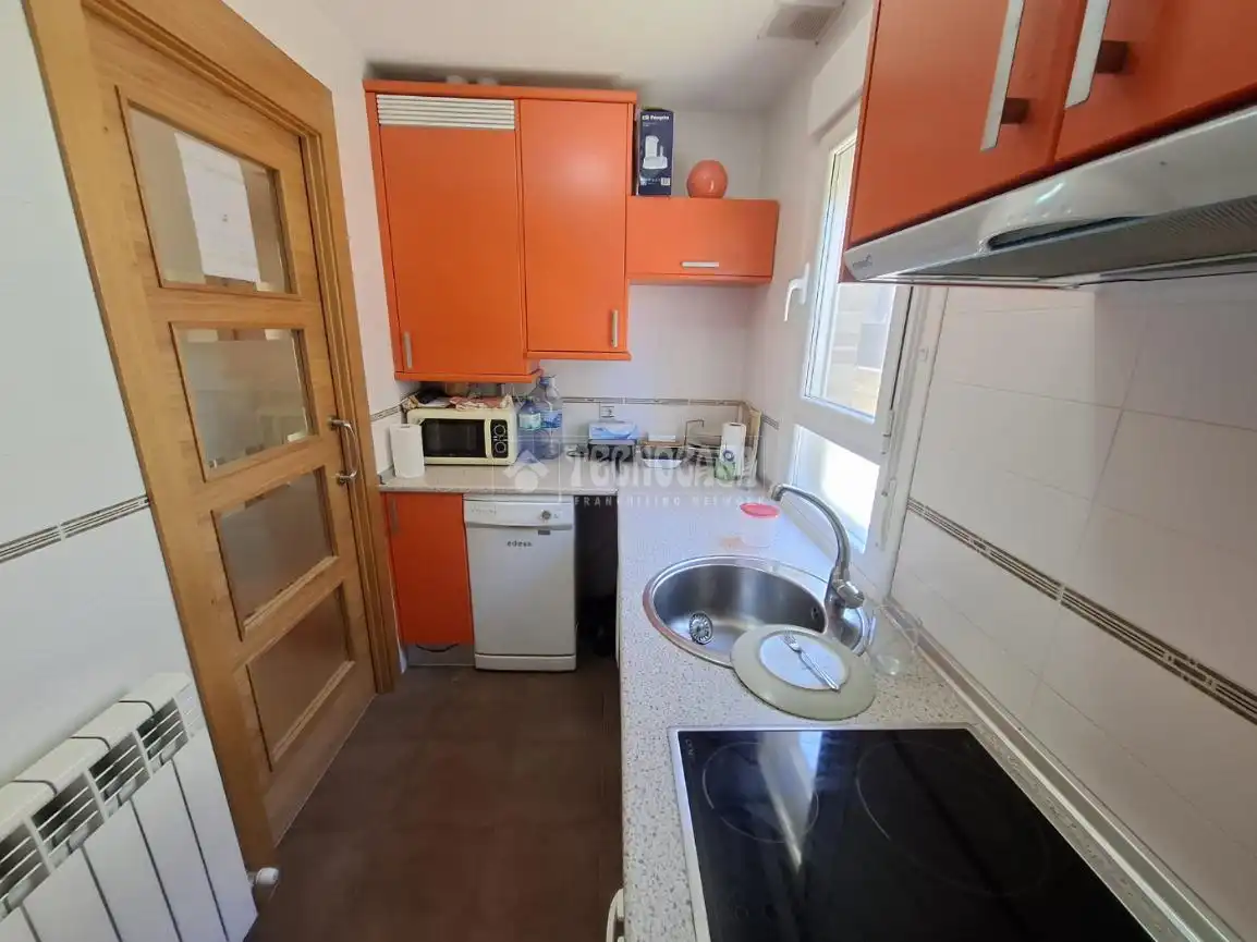 Cocina de Casa adosada en venta en Ávila con Calefacción, Amueblado y Balcón