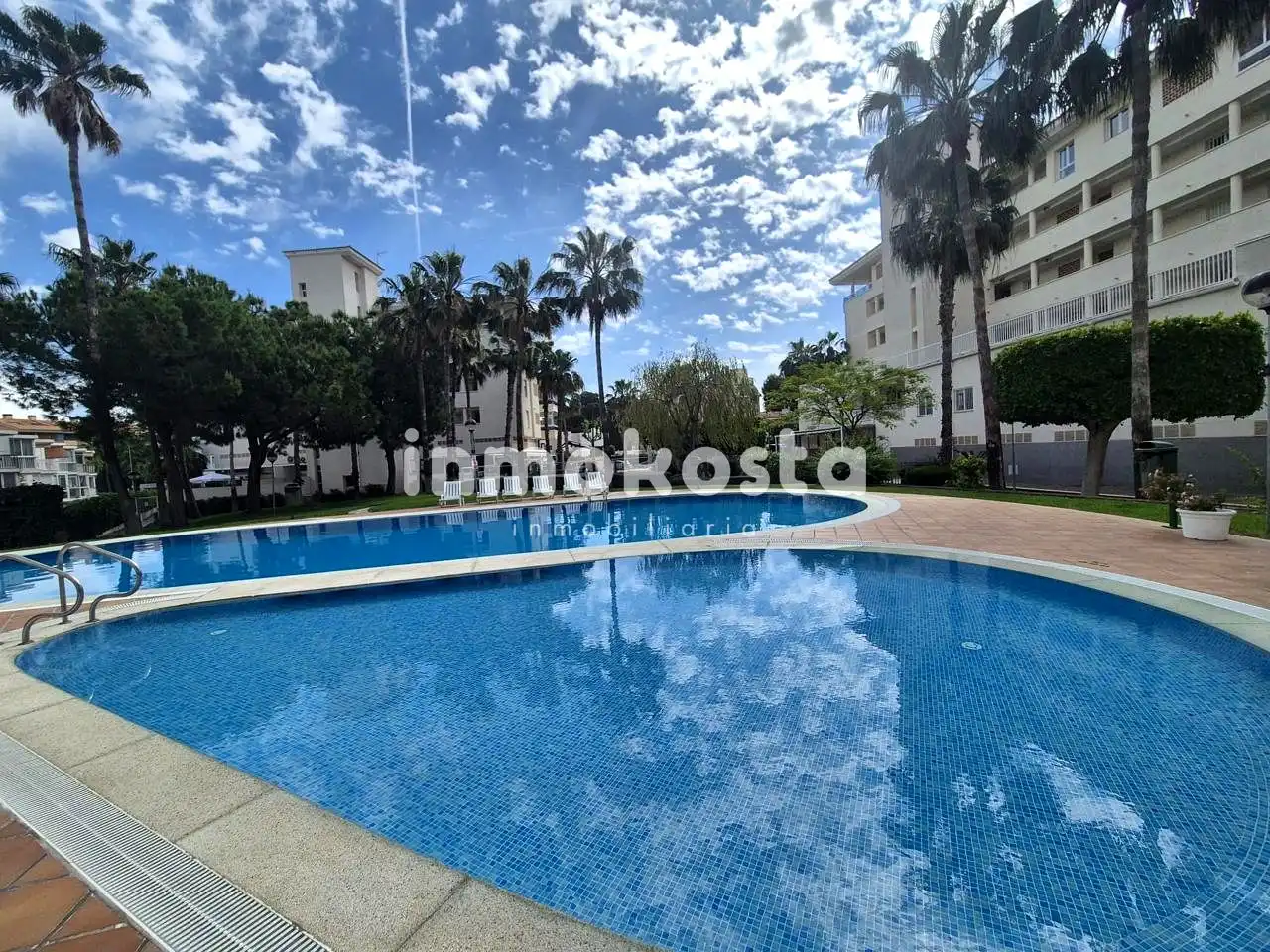 Exterior view of Flat for sale in L'Alfàs del Pi  with Air Conditioner, Terrace and Community pool