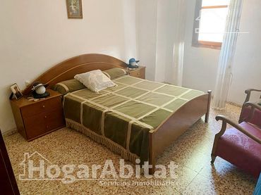 Casa con balcone in vendita a Calle FUENTE