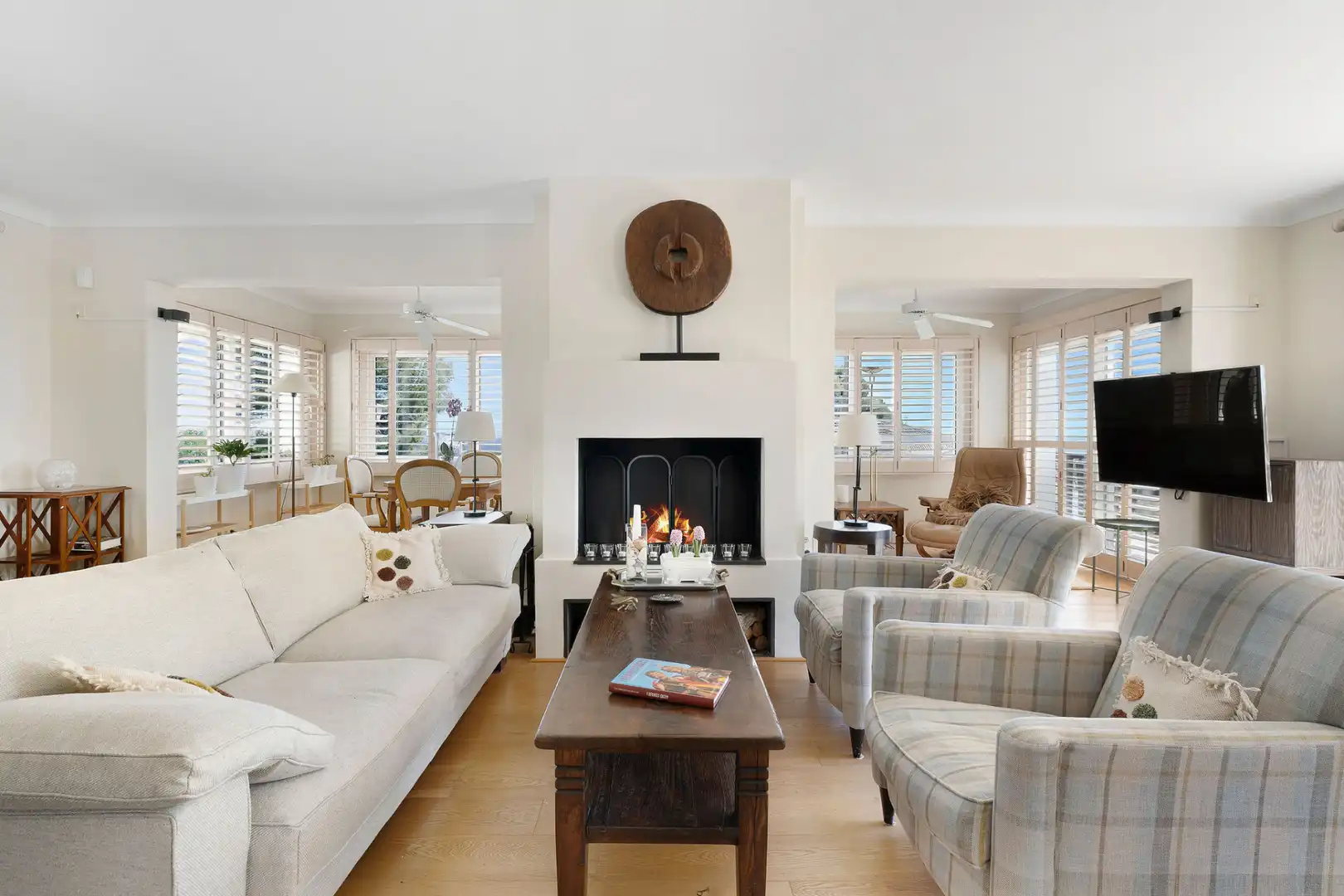Sala d'estar de Casa o xalet en venda en Marbella amb Aire condicionat, Jardí privat i Terrassa