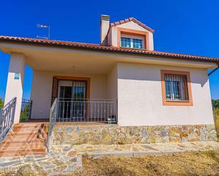Exterior view of House or chalet for sale in Zarzuela del Monte  with Heating, Private garden and Terrace