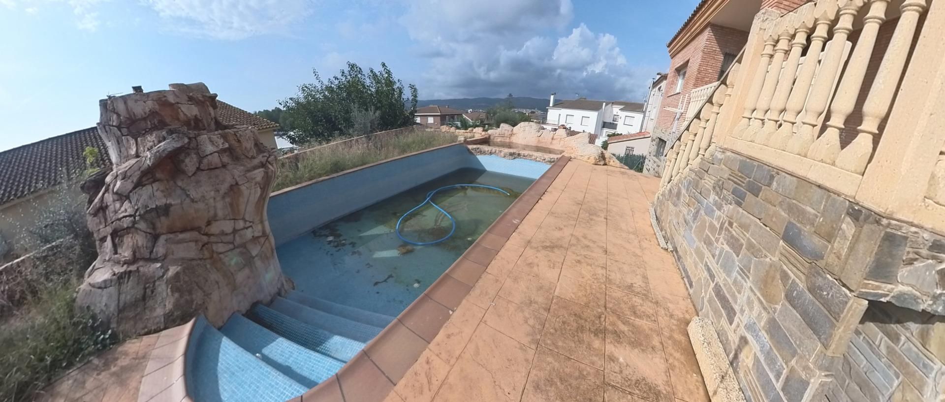 Swimming pool of House or chalet for sale in El Vendrell  with Heating and Terrace
