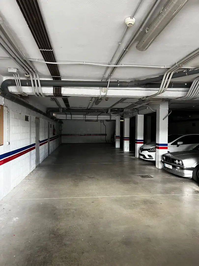 Parking de Casa adosada en venta en Torrelavega  con Calefacción, Terraza y Trastero