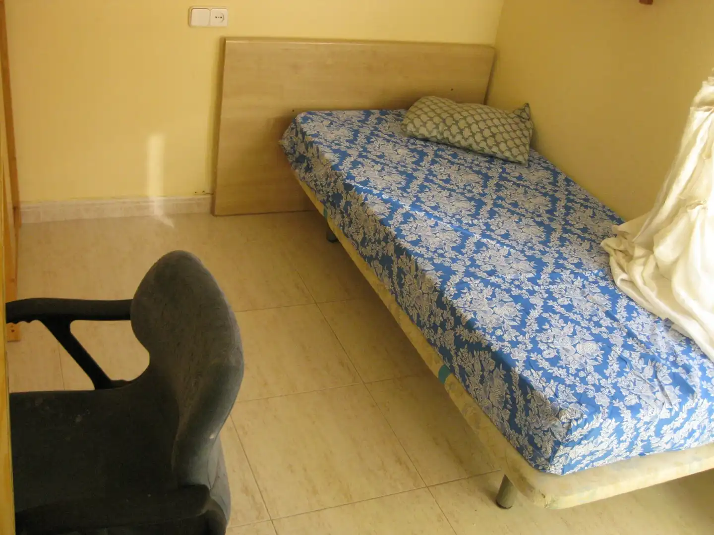 Habitación de Piso de alquiler en Murcia con Amueblado, Lavadora y Balcón