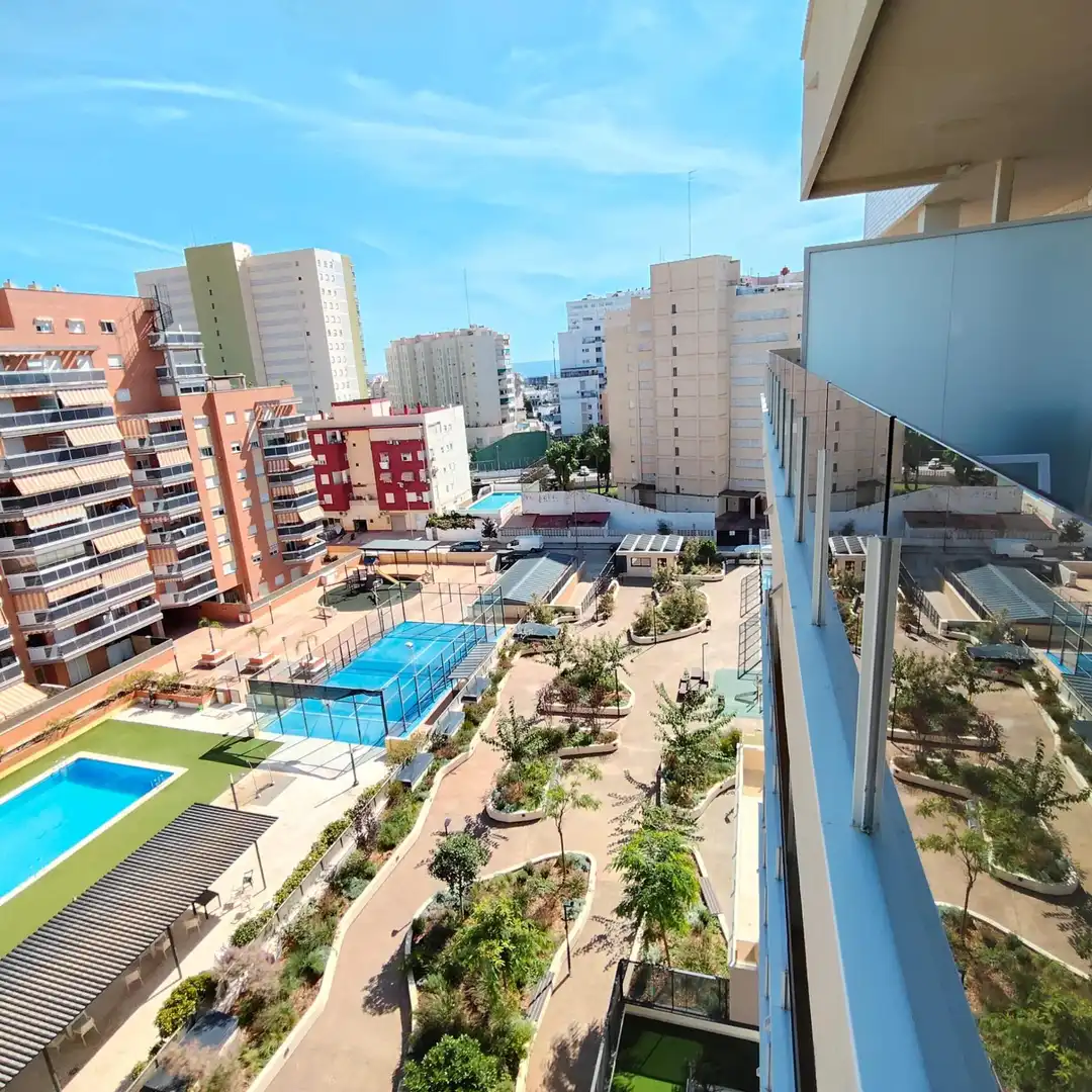 Apartament amb terrassa de lloguer a Calle Calle Safor 6, imagen 2