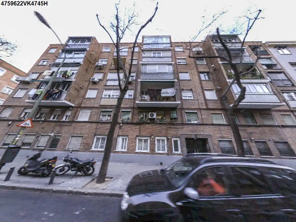 Außenansicht von Wohnung zum Verkauf in Madrid
