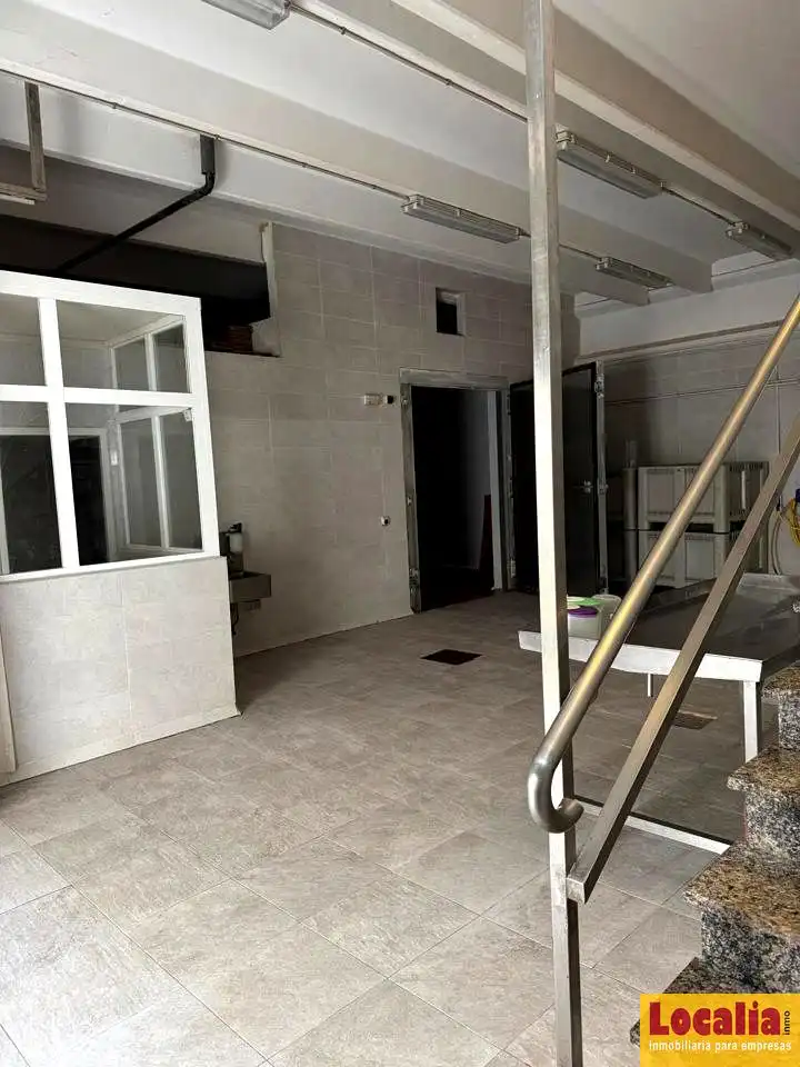Nave industrial de alquiler en Santoña