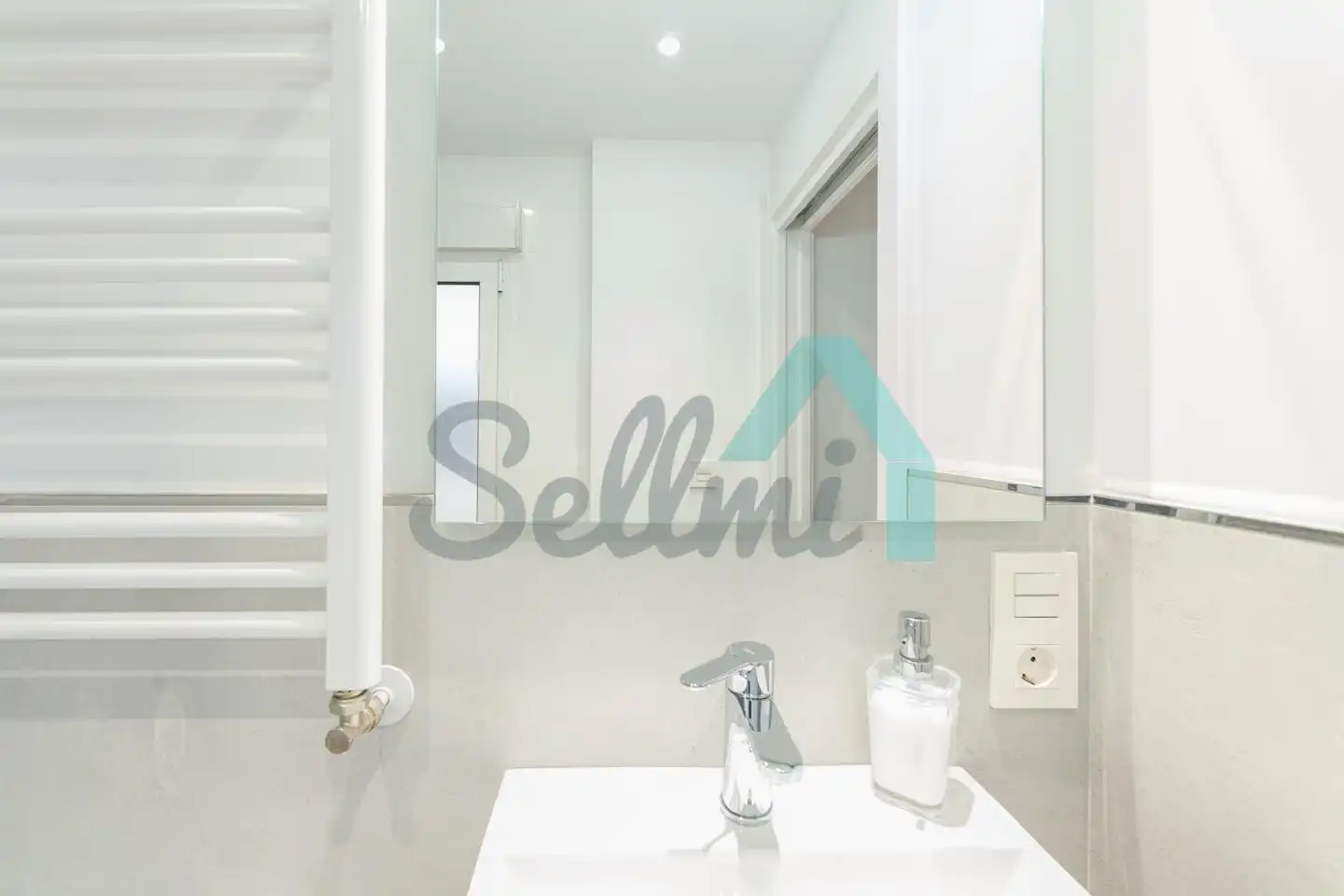 Badezimmer von Wohnung zur Miete in Oviedo  mit Heizung, Parkett und Terrasse