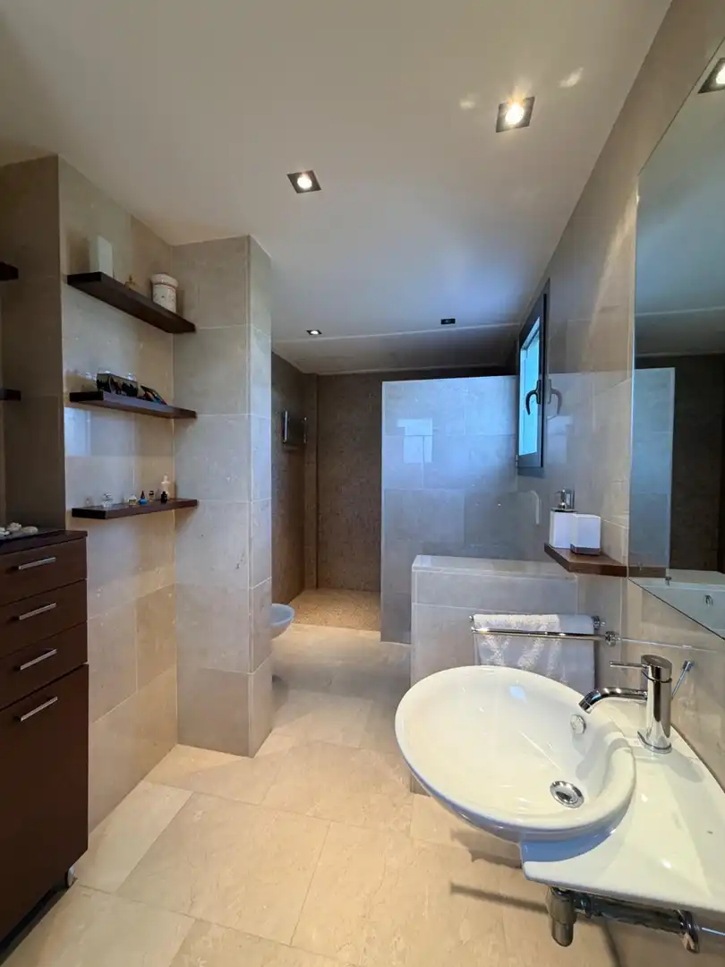 Baño de Casa o chalet de alquiler en Elche / Elx con Aire acondicionado, Calefacción y Jardín privado