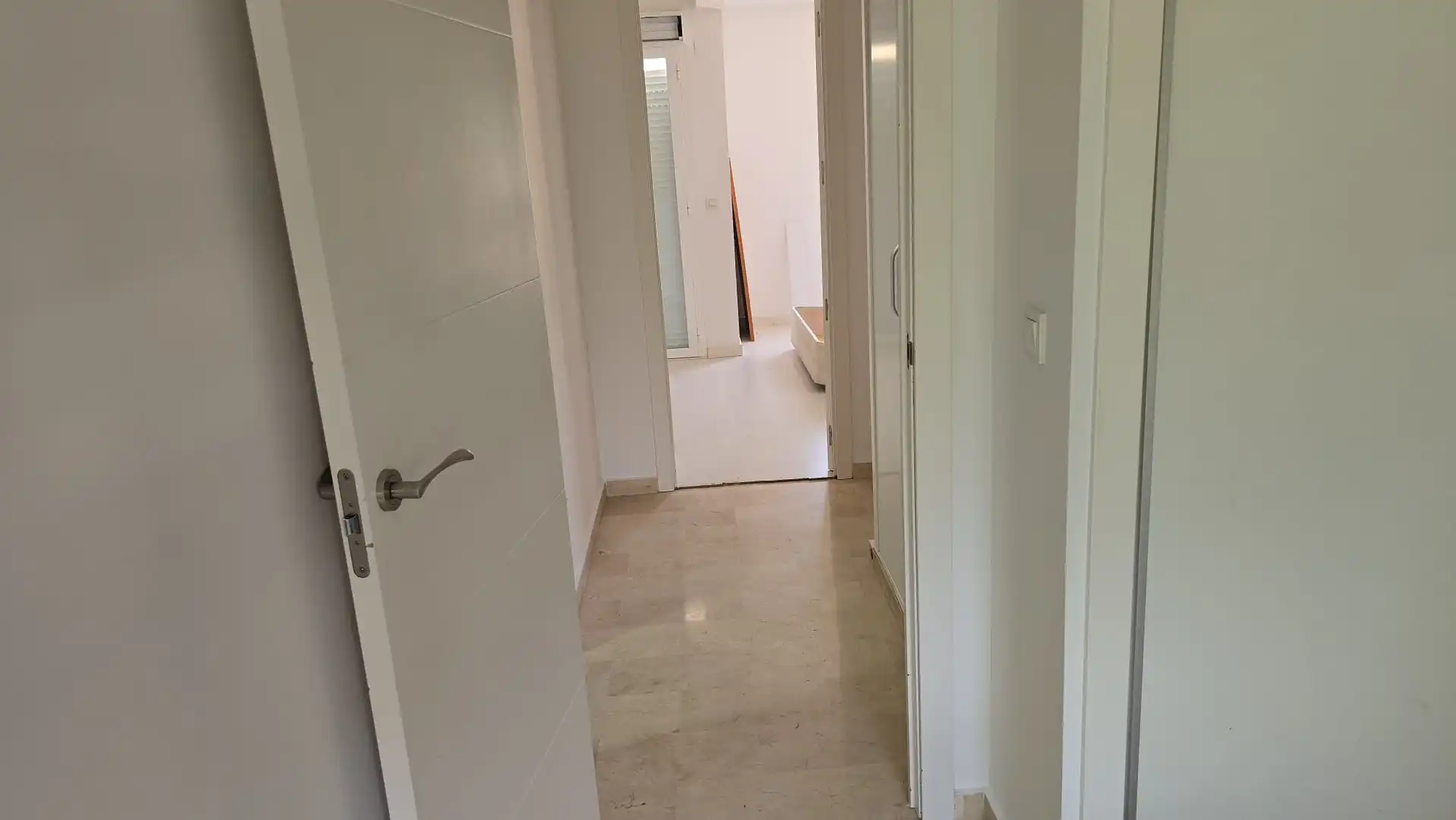 Bungalow con piscina in affitto a Golf Bahía, imagen 9
