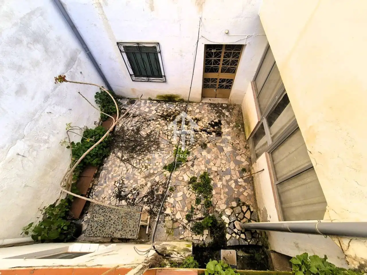 Vista exterior de Casa o xalet en venda en Loja amb Jardí privat, Terrassa i Moblat
