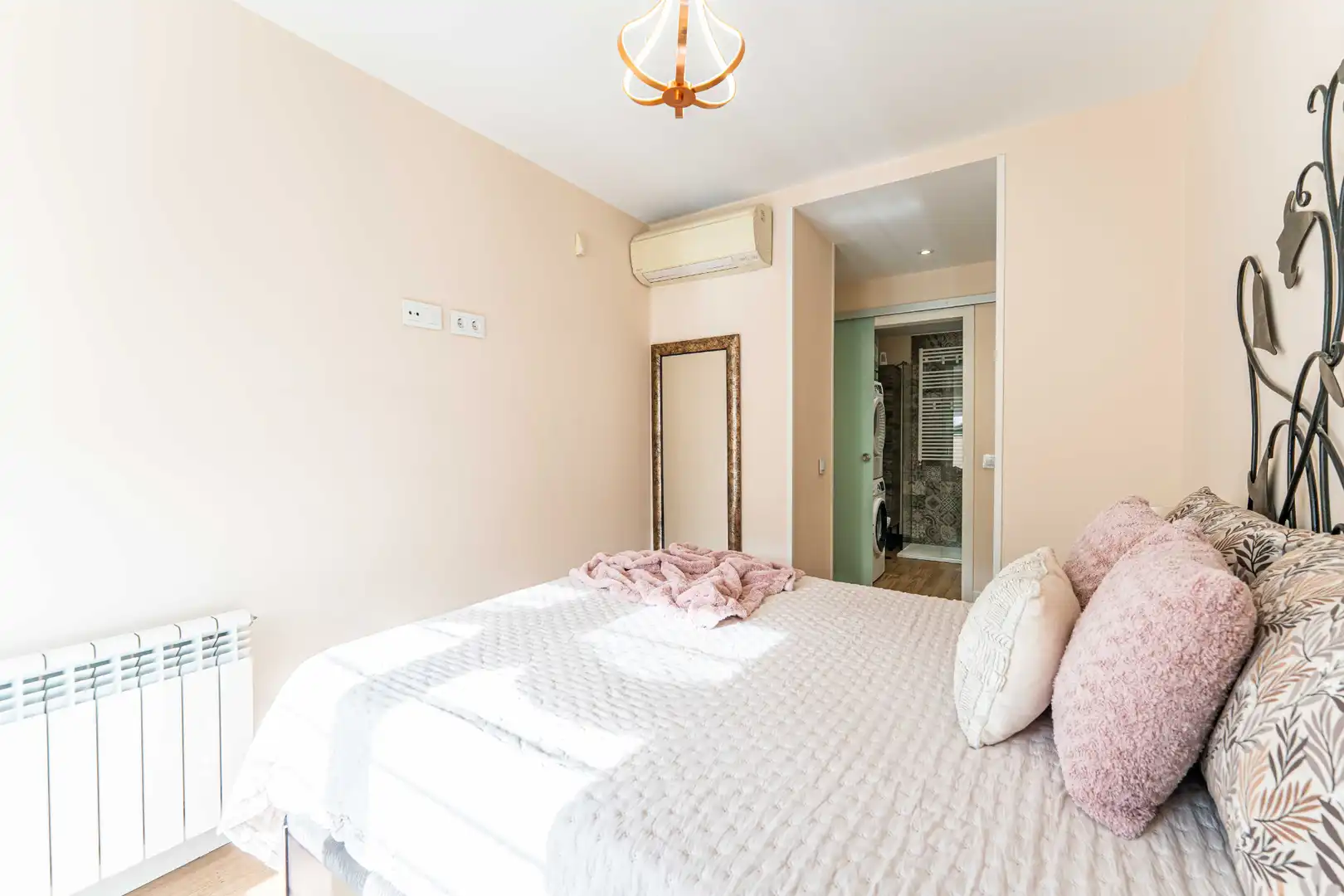 Bedroom of Ground floor for sale in Arroyomolinos (Madrid)  with Air Conditioner, Heating and Private garden