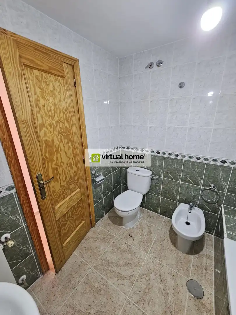 Baño de Casa o chalet en venta en La Nucia con Jardín privado, Terraza y Trastero